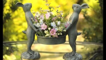 פאר הגן: הרם את המרחב שלך עם פלאים אמנותיים