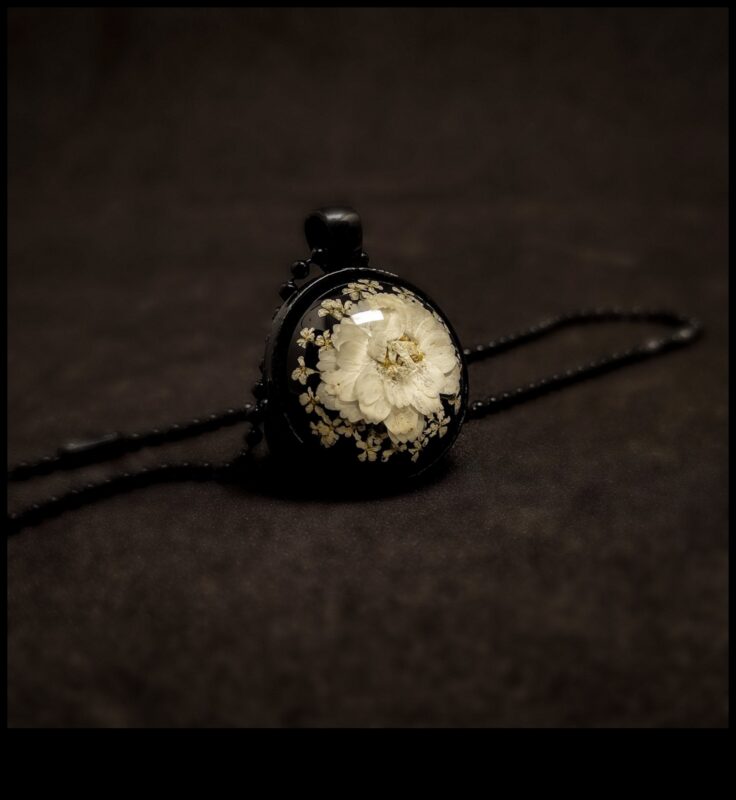 לחישות התהום: צלול לתוך חידת תכשיטים גותיים