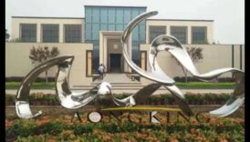 לא אלים מפוסלת לשאת את הגינה האישי שלך בלי שיטה ומעמד 2 שלווה מפוסלת: הרם את הגינה שלך עם סטייל