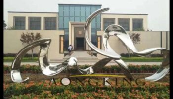 שלווה מפוסלת: הרם את הגינה שלך עם סטייל